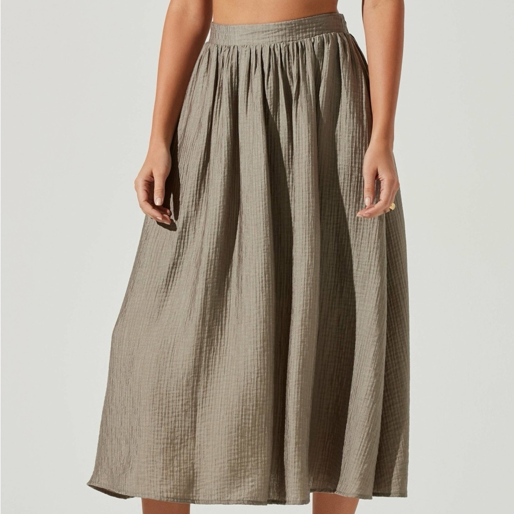 ASTR the Label Terra Bella Skirt - Picture 2 of 10